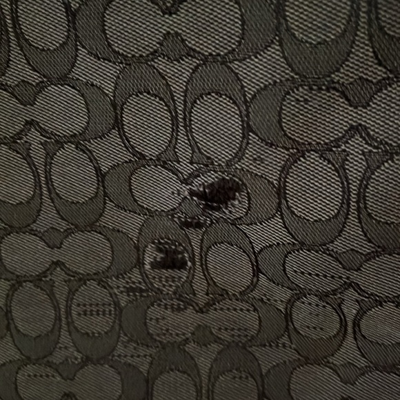 Coach cross body. Used condition but still nice - Picture 4 of 4